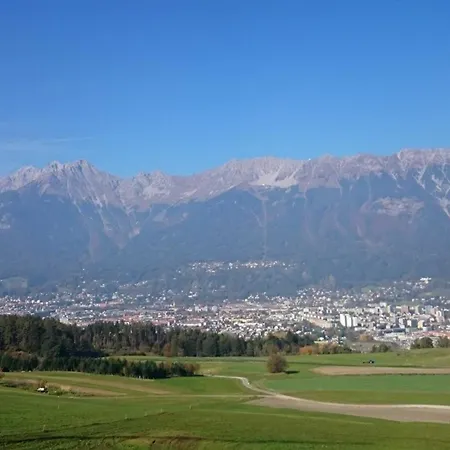 Wessely Am Golfplatz Lans *