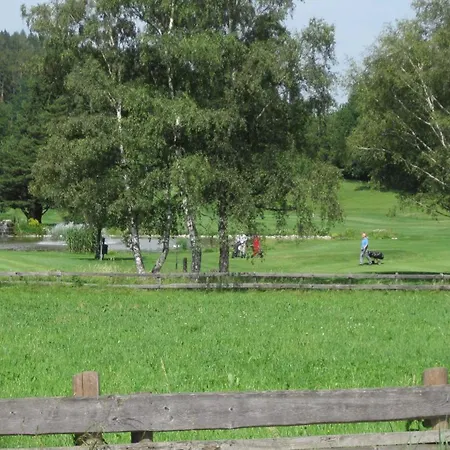 Wessely Am Golfplatz Lans شقة *